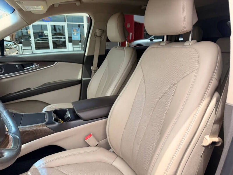 2019 Lincoln Nautilus Reserve