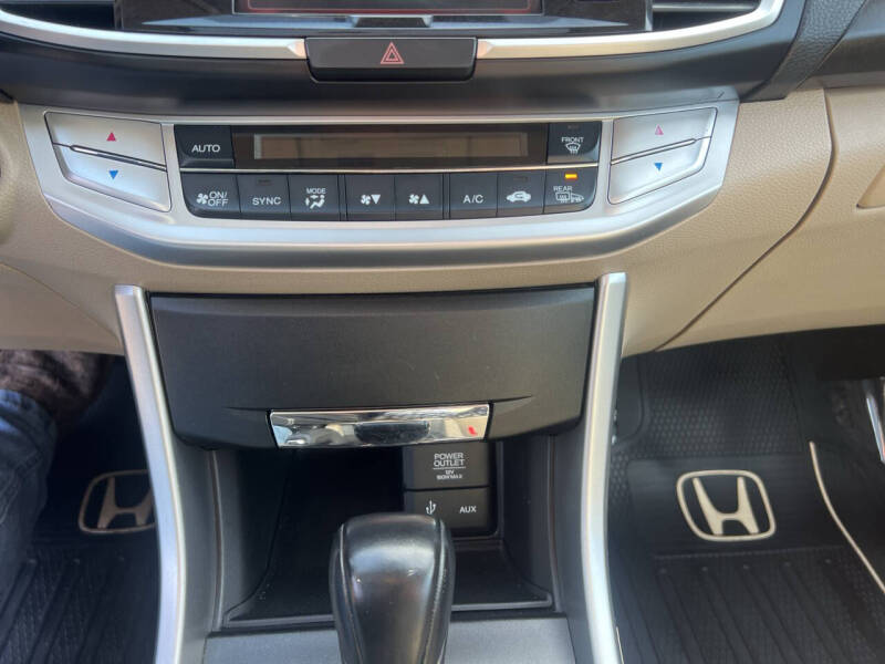 2015 Honda Accord EX-L V-6 photo 31