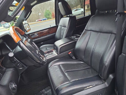 2017 Lincoln Navigator Select