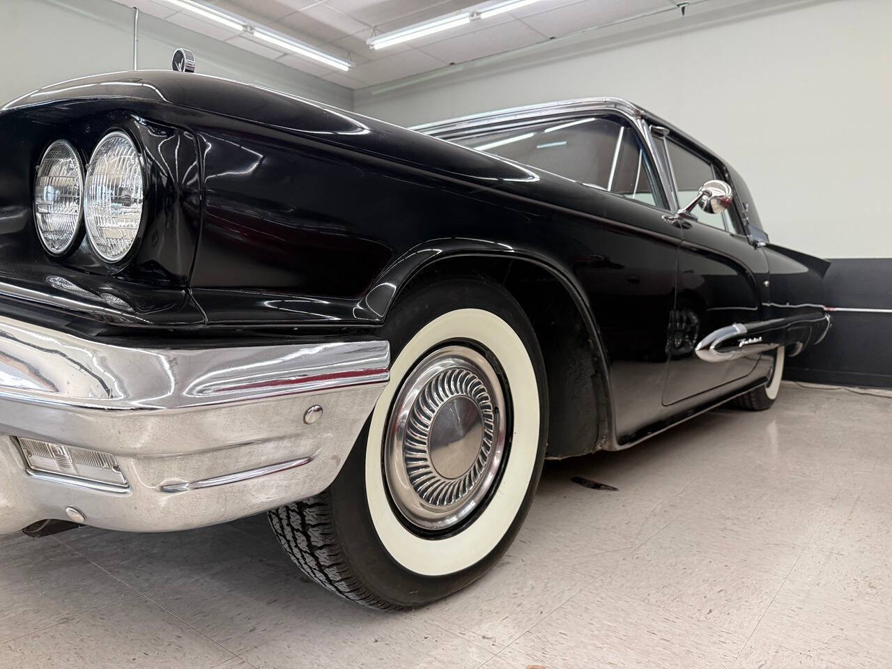 1959 Ford Thunderbird 2