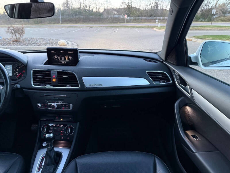 2017 Audi Q3 2.0T quattro Premium