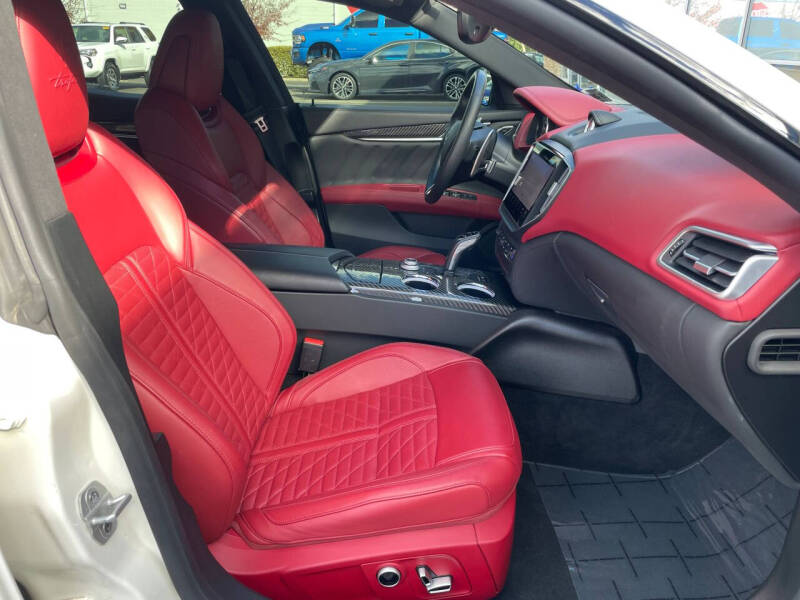 2023 Maserati Ghibli Trofeo