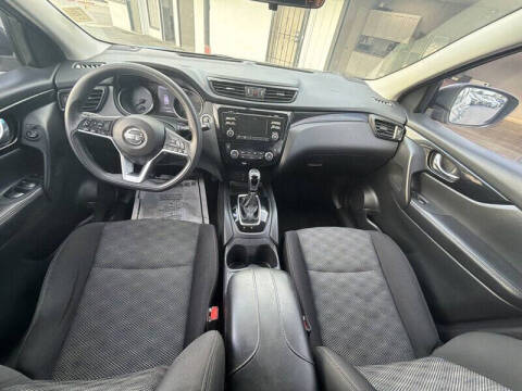 2017 Nissan Rogue Sport SV