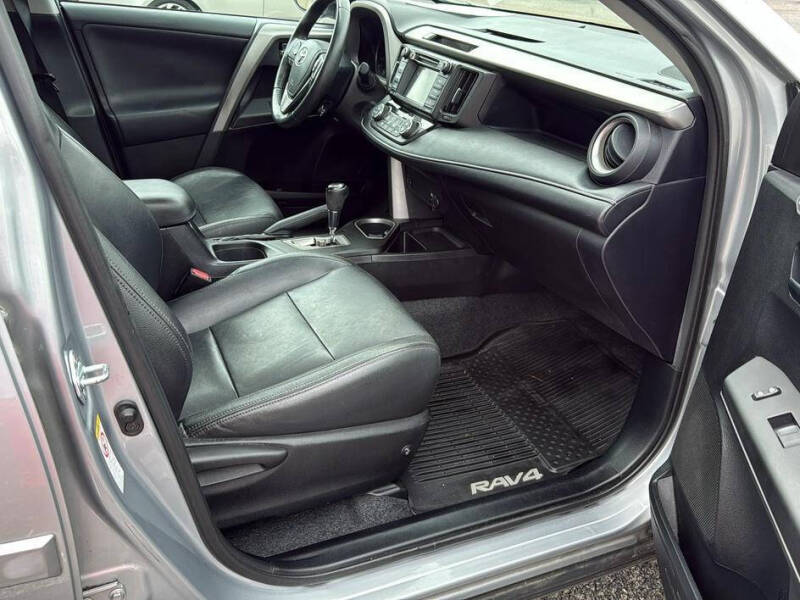 2017 Toyota RAV4 XLE