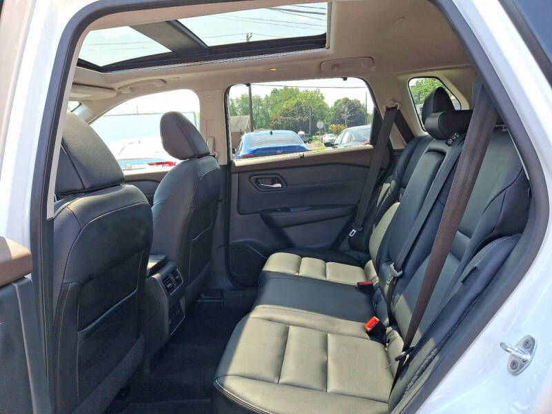 2022 Nissan Rogue SL