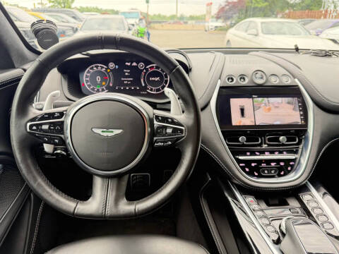 2021 Aston Martin DBX