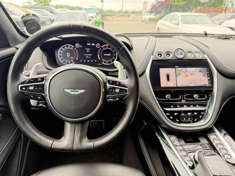 2021 Aston Martin DBX