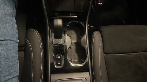 2023 Volvo XC40 B5 Plus Dark Theme