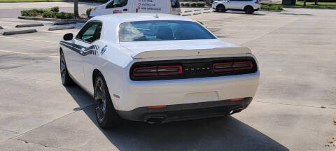 2016 Dodge Challenger SXT Plus