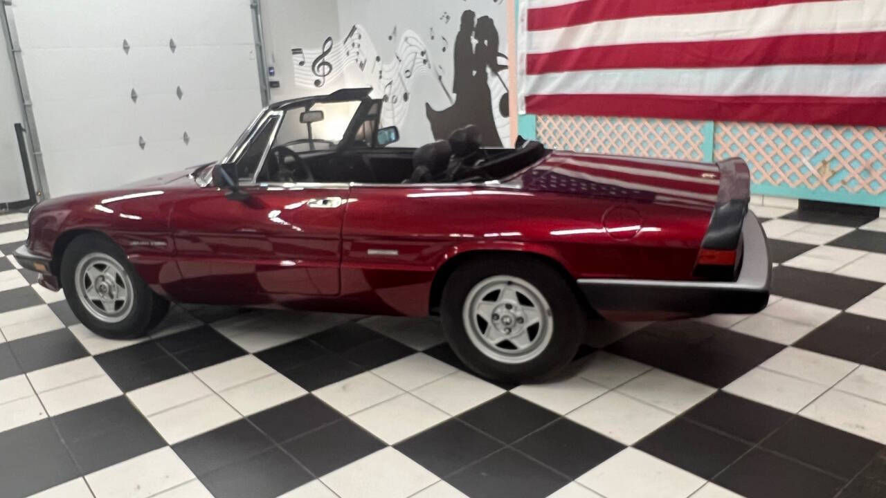 1986 Alfa Romeo Spider 19