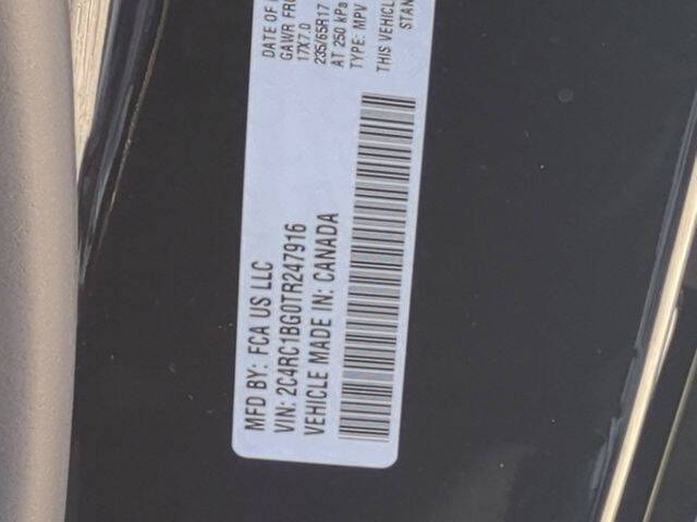 2026 Chrysler Pacifica Select