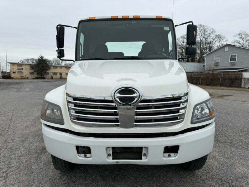 2010 Hino 338