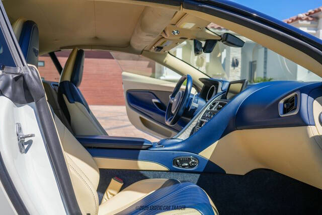 2019 Aston Martin DB11 Volante