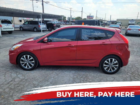 2015 Hyundai Accent for sale at Meadows Motor Company in Cleburne TX