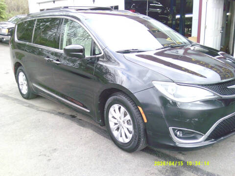 2017 Chrysler Pacifica Touring Plus