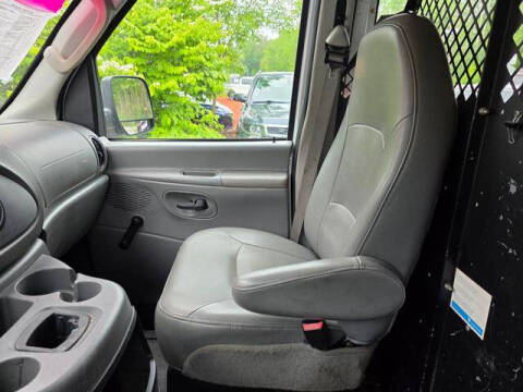 2005 Ford E-Series E-350 SD