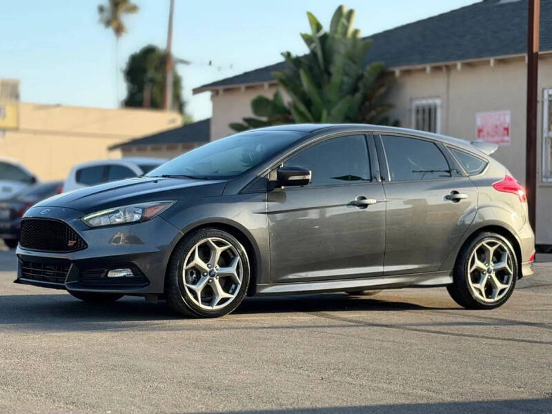 2017 Ford Focus ST
