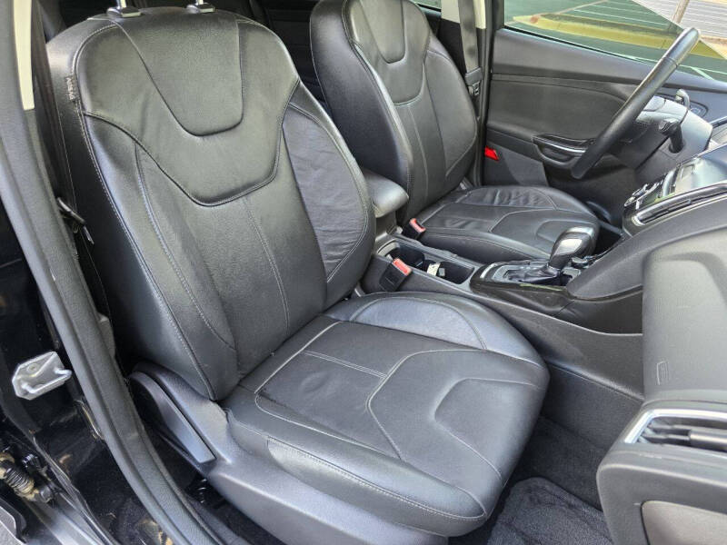 2017 Ford Focus Titanium