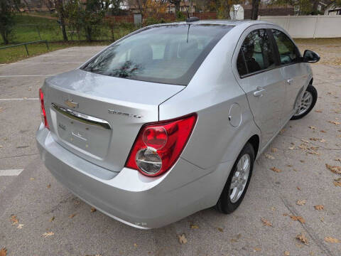2016 Chevrolet Sonic LT Auto