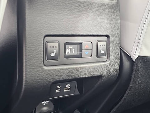 2025 Mitsubishi Outlander PHEV SEL