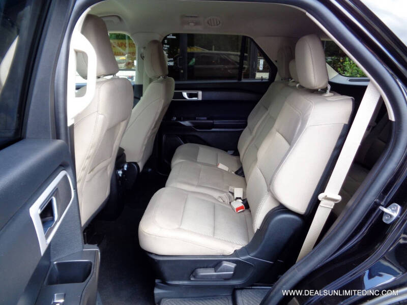 2021 Ford Explorer