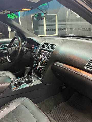 2016 Ford Explorer Sport