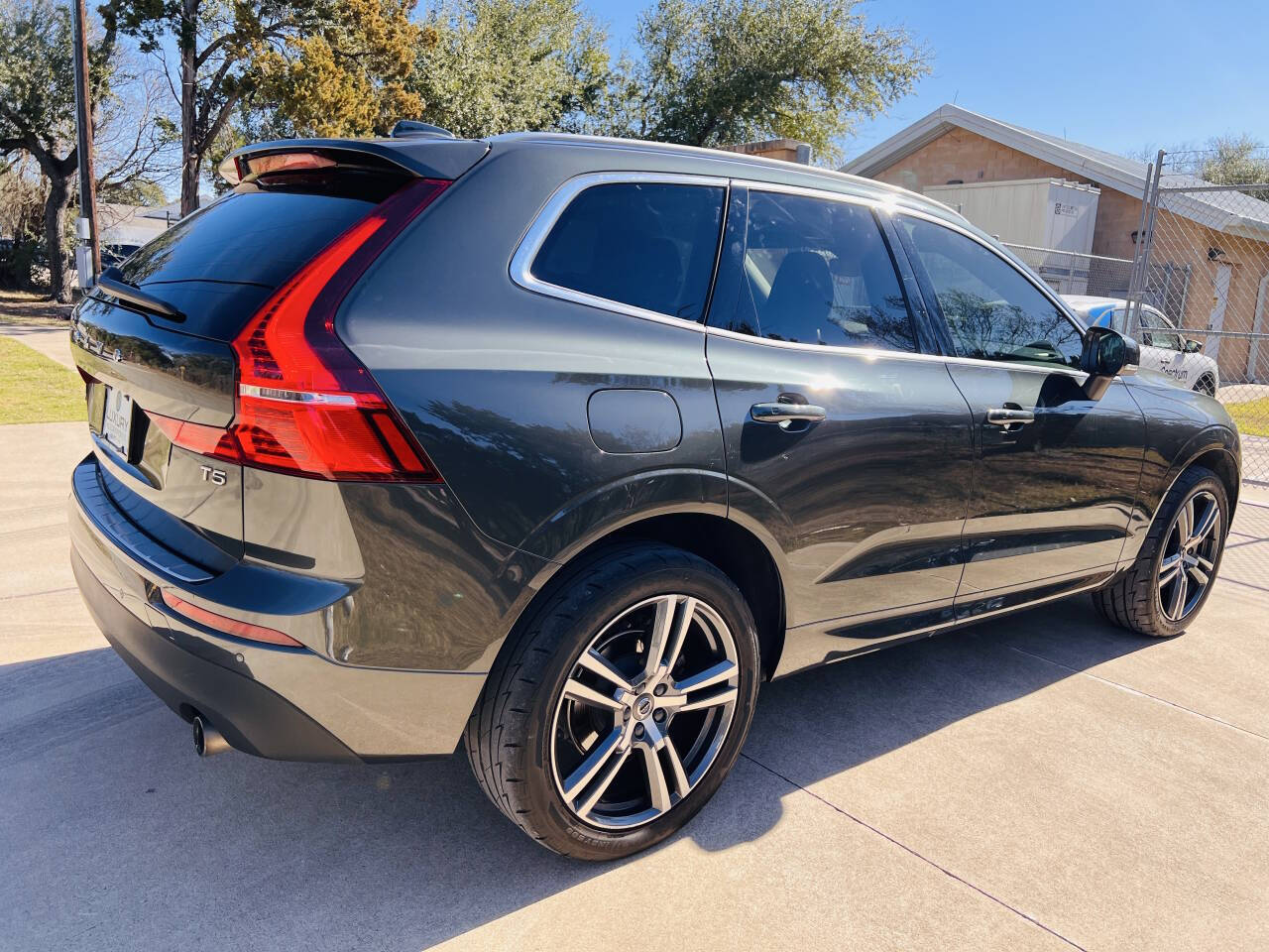 Used Car 2020 Volvo Xc60  T5 Momentum 4dr Suv For Sale Under $20,000 In Austin, Texas