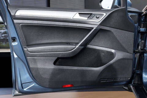 2015 Volkswagen Golf TSI S