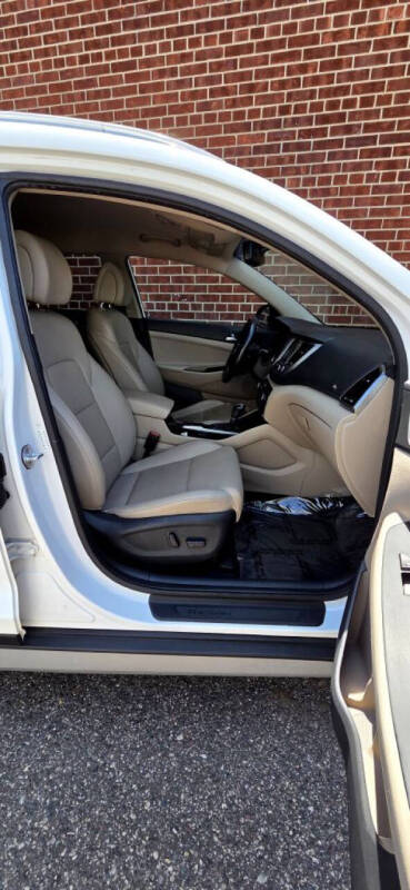 2017 Hyundai Tucson SE Plus
