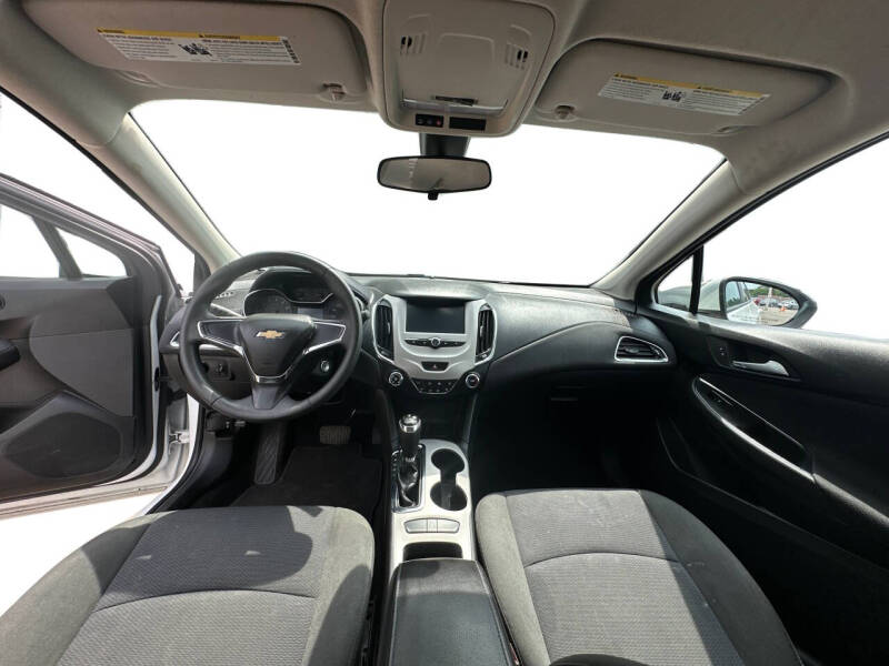 2017 Chevrolet Cruze LS Auto