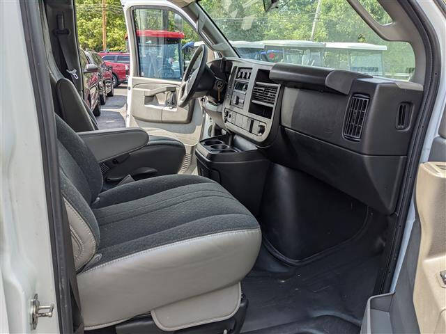 2024 GMC Savana 2500