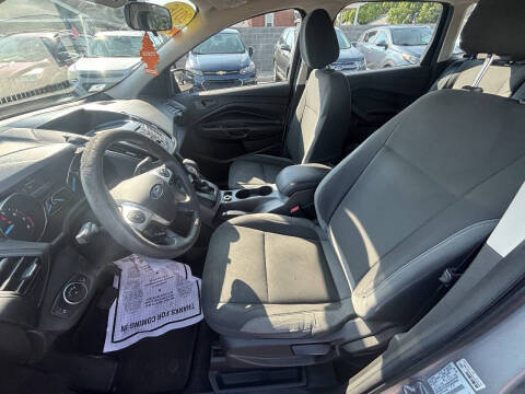 2016 Ford Escape S