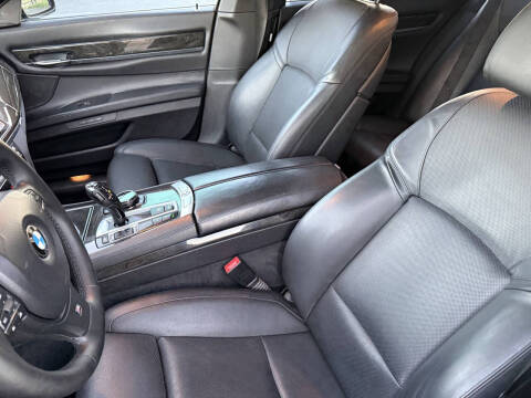 2015 BMW 7 Series 750i