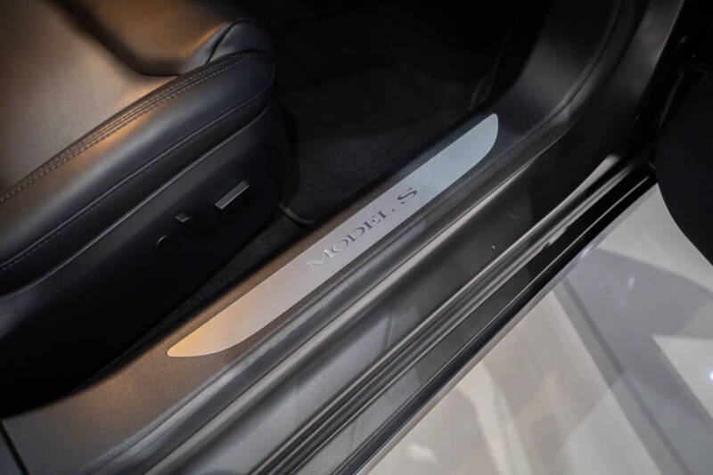 2021 Tesla Model S Long Range Plus