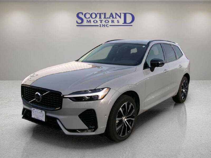 2025 Volvo XC60 B5 Plus Dark Theme