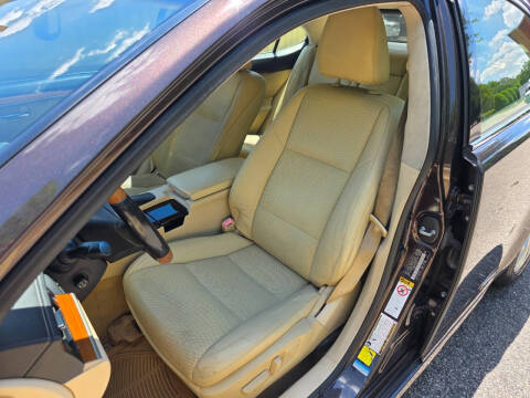 2013 Lexus ES 300h