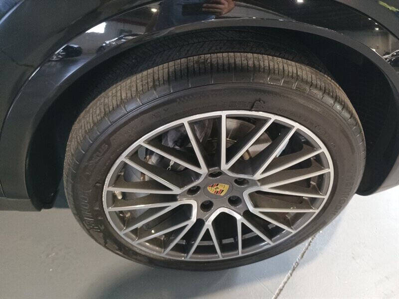2019 Porsche Cayenne 100