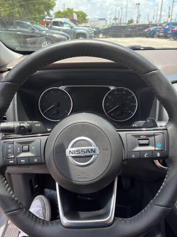2021 Nissan Rogue SL