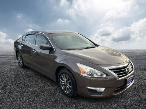 2015 Nissan Altima for sale at CPM Motors Inc in Elgin IL