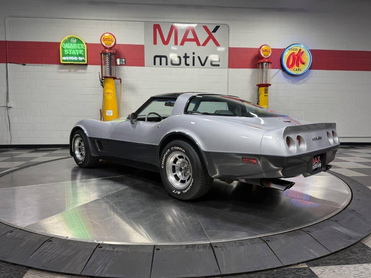 1981 Chevrolet Corvette 25