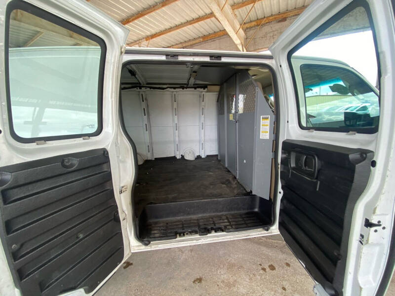 2017 GMC Savana 2500