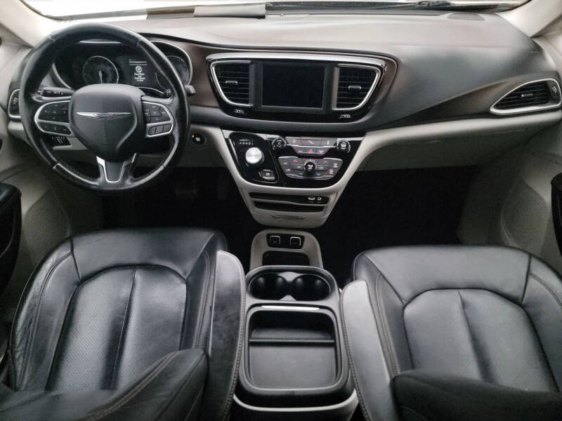 2019 Chrysler Pacifica Touring L