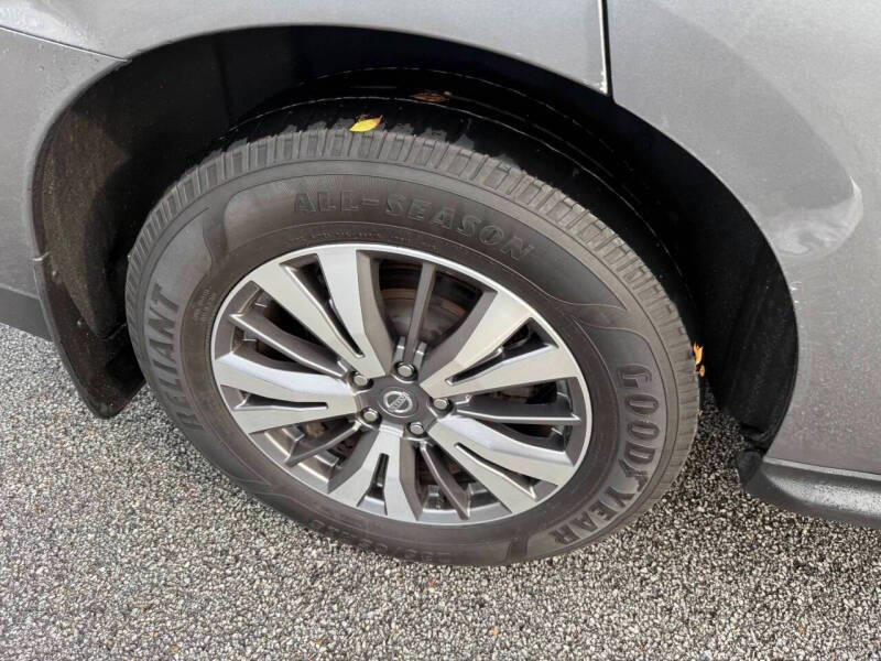 2020 Nissan Pathfinder S