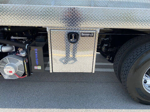 2015 Freightliner M2 106