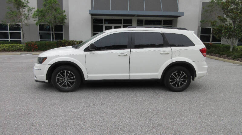 Used 2018 Dodge Journey SE with VIN 3C4PDCAB0JT170092 for sale in Largo, FL