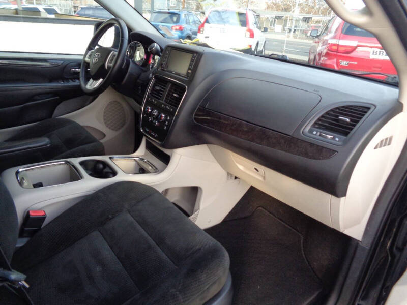 2016 Dodge Grand Caravan SXT Plus