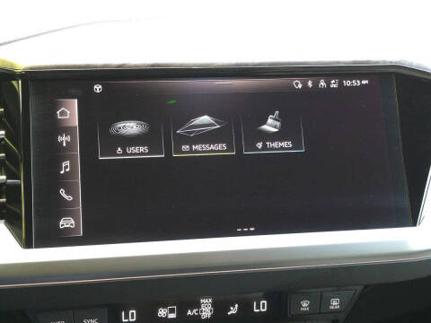 2023 Audi Q4 e-tron quattro Premium 50