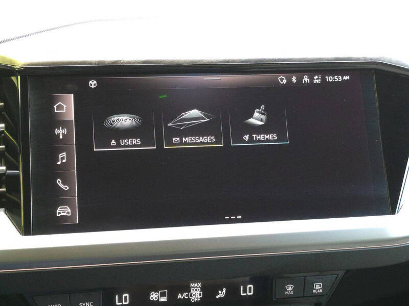 2023 Audi Q4 e-tron quattro Premium 50