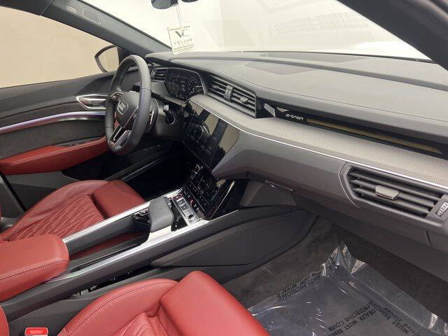 2024 Audi SQ8 e-tron quattro Prestige