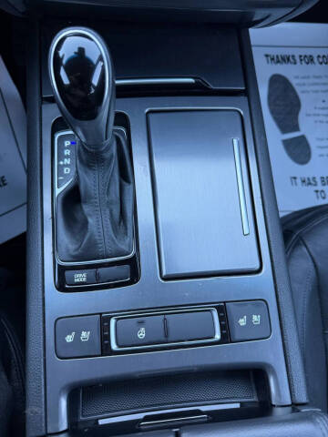 2016 Hyundai Genesis